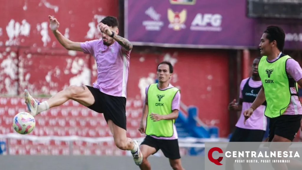 Persik Kediri Siaga Menghadapi Kekuatan Lini Belakang PSM Makassar
